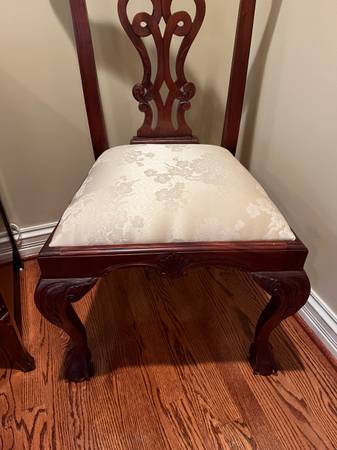 Mahogany Accent / Side / Desk Chair Fine Quality Like New