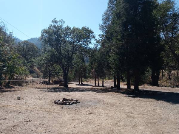 12.4 Acres with Mobile in Yreka CA $155999