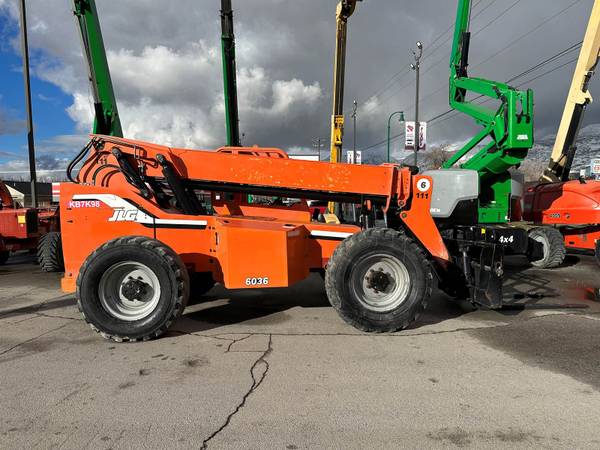 Telehandler Forklift 2005 SkyTrak 6036 4x4x4 6,000 LB 36′ Reach Diesel