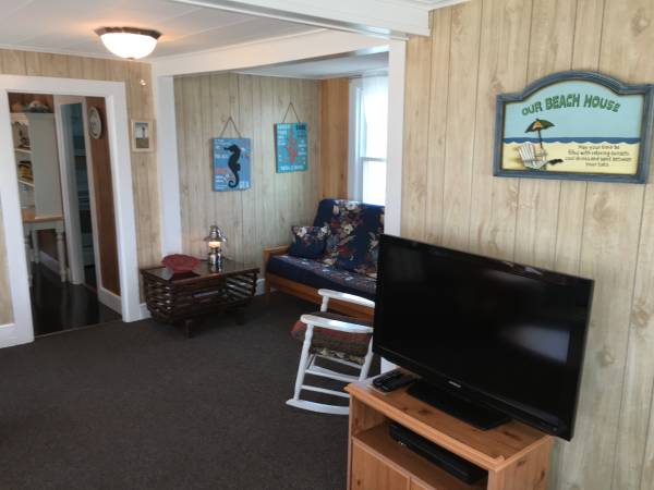 Oceanfront cottage August 27- Sept 3