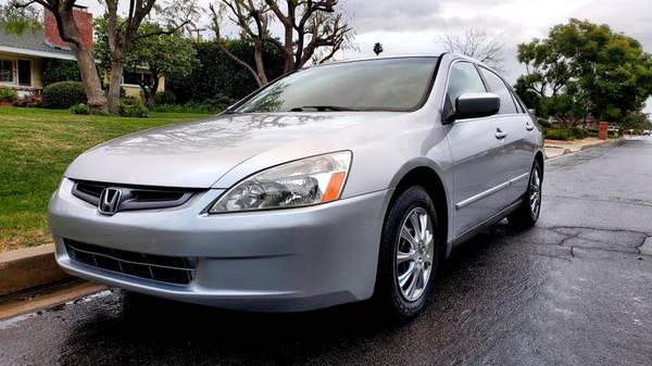 2004 Honda ACCORD 4cyln Gas Saver 32 MPG Low 165k Miles