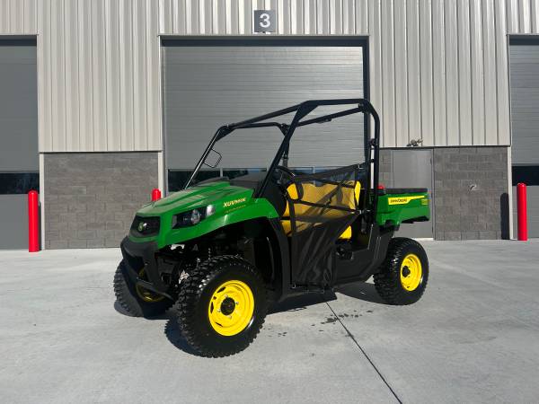 2022 John Deere Gator XUV 560