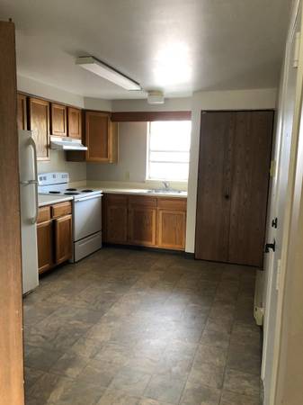 2 Bedroom 1 Bathroom in Watertown! $500 OFF FIRST MONTH RENT!!!