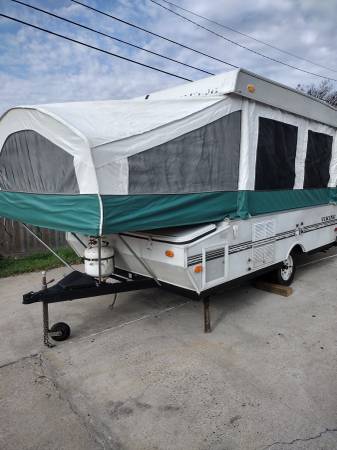 2001 Viking pop up with front storage