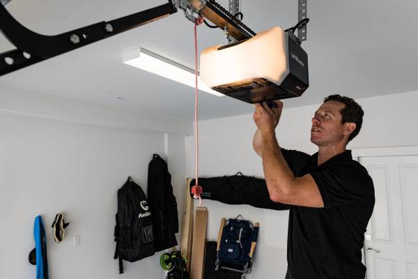 Same day garage door repair – fast, reliable, fair! (858) 216-2844