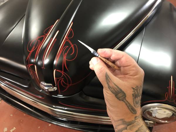 Hand pinstriping lettering MOBILE TO YOU