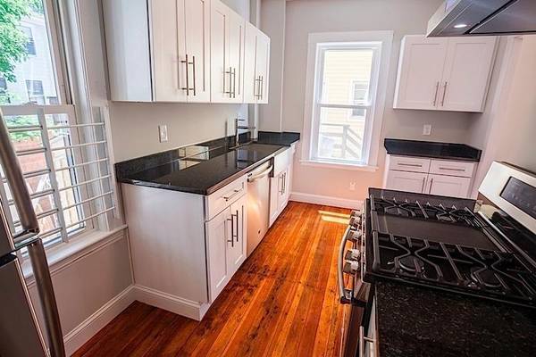 Sept.1 Cambridgeport/MIT/Central-3br/1 bt