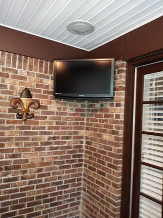 TV Wall Mounting / TV hanging / TV install / TV hang / TV mount