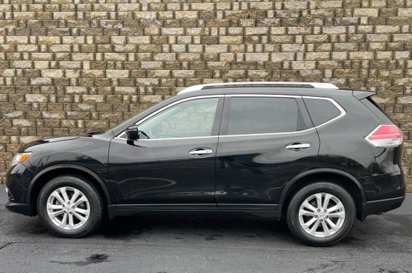 2016 Nissan Rogue SV AWD SUV 4 Cyl. Automatic LOW MILES 64K