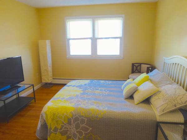 2 Bedroom Apartment $1254 Heat and Hot Water New London, CT