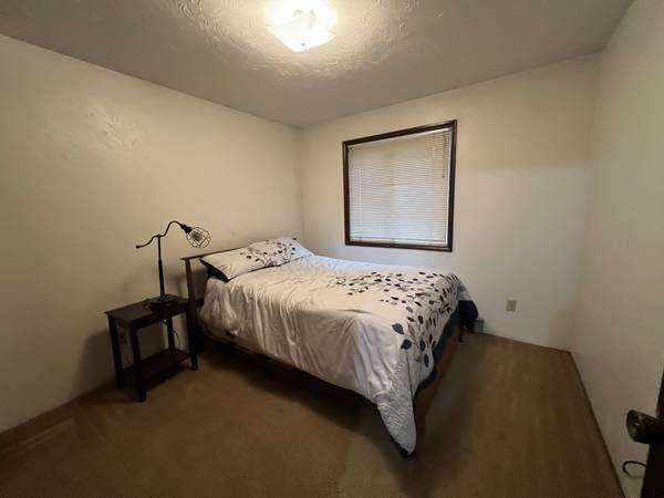 2 Bed 1 Bath Furnished Apartment, Valley Location