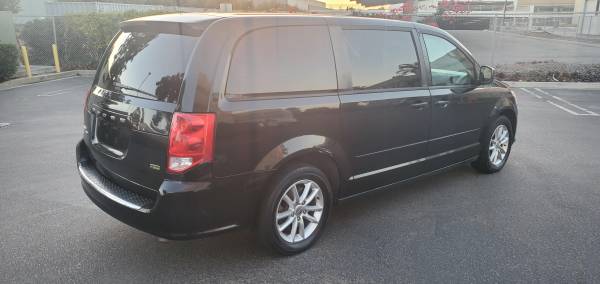 2014 DODGE GRAND CARAVAN SXT, 3RD ROW, VERY DEPENDABLE. $7500