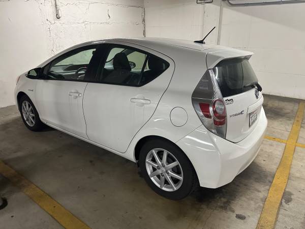 2014 Toyota Prius C low miles