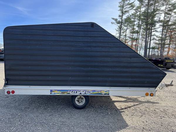 1997 Newman 101×10 Aluminum Tilt Deck 2 Place Snowmobile Trailer