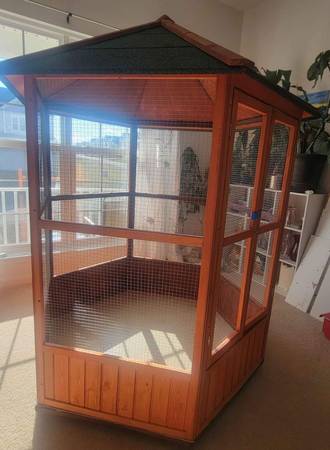 MOVEABLE Wood Bird Aviary Indoor/outdoor