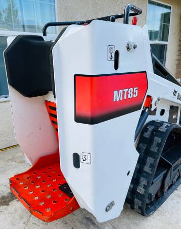 Bobcat MT85 Track Skid Steer (Like New)