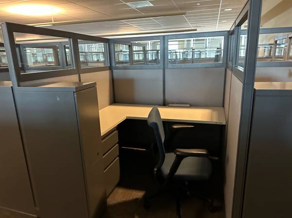 Haworth Uni-group Too Workstations w/ Glass Tops For SALE!