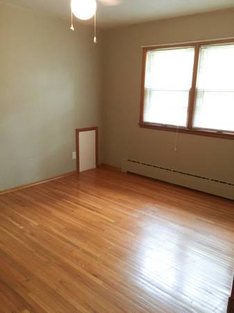 Hardwood*Charming**Downtown*Heat Paid*Avail NOW