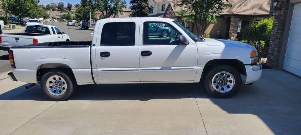 ????????Gmc Sierra 2006 1500 crew cab 68000 low original miles