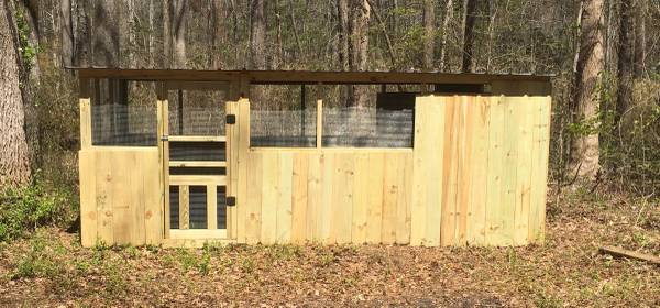 Lodge Chicken Coop / Pigeon Lofts