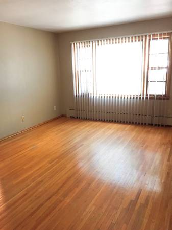 Hardwood*Charming**Downtown*Heat Paid*Avail NOW