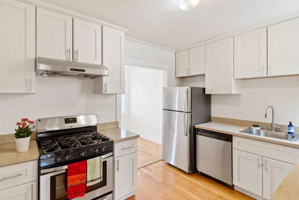 $1200 / 3br – Beautifully- 3 bedroom 2 bathroom for rent.