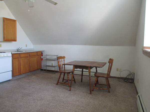 1 bedroom upstairs apartment