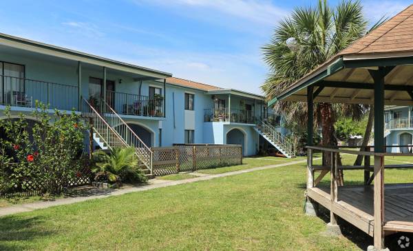 Tennis Court, Pool, On-site Maintenance