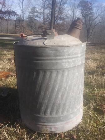 Antique gas can