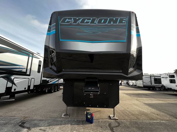 2023 Heartland Cyclone 4006 Toy Hauler RV 5th Wheel SAVE $20,000!