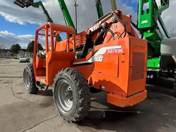 Telehandler Forklift 2005 SkyTrak 6036 4x4x4 6,000 LB 36′ Reach Diesel