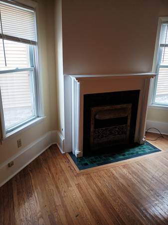 FEBRUARY/MARCH: 2 Bedroom Lower. Excellent Elmwood Village Location