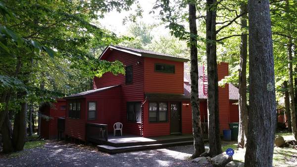 Beautiful vaca home in the Poconos near casino 500 EXCELLENT REVIEWS