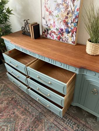 Dresser Credenza Entry Table