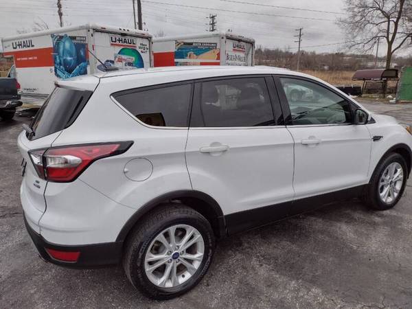 2017 Ford Escape SE AWD rear camera loaded sharp!