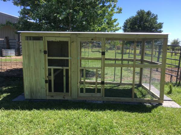 Lodge Chicken Coop / Pigeon Lofts