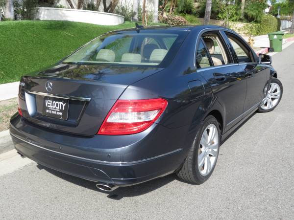 2011 Mercedes Benz C300 ** Only 64K Miles ** Super Clean ** Must See