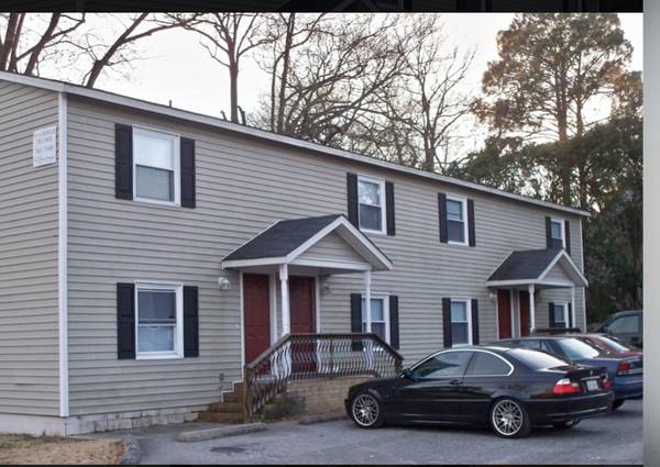 **CHECK THIS OUT! Spacious 2BR/1.5 BA Townhome**