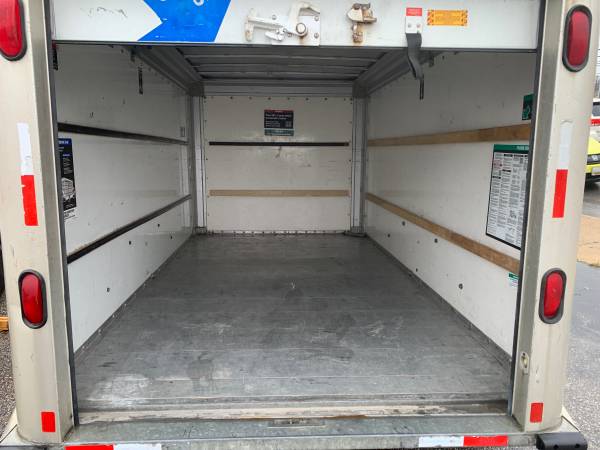 CHEAP TRASH REMOVALS/ STORE PICKUPS/ SMALL MOVES 80$ PER LOAD