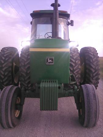 JD 4640 tractor