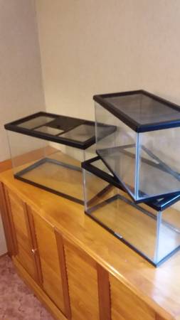 Small Cages with Screen Lids