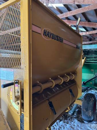 Haybuster 2650 Bale Processor