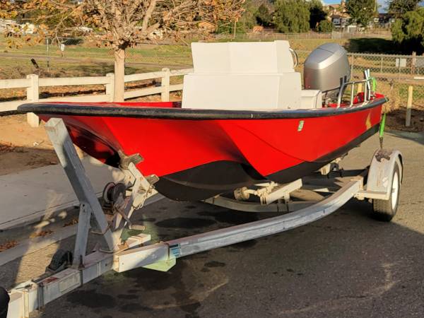 Boston Whaler Montauk 17′