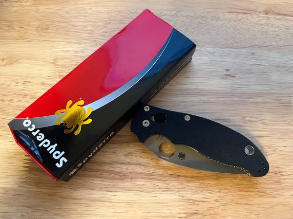 SPYDERCO Manix 2 NIB !