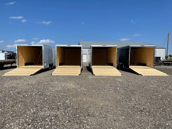 8.5X24X7 (10K) Enclosed Car Hauler – Screwless Sides – Reverse Lights