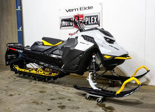 2023 Ski-Doo Summit SP 850 146 ES REDUCED