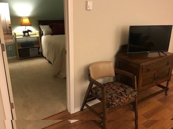 FURNISHED upscale top flr 2BR 1 BA CrowHill Condo, INCL UTILITIES