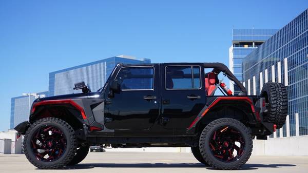 2015 Jeep Wrangler Unlimited 4 DOOR * WoOoW * Lifted * CUSTOM !! JK