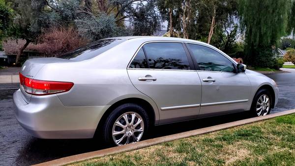 2004 Honda ACCORD 4cyln Gas Saver 32 MPG Low 165k Miles