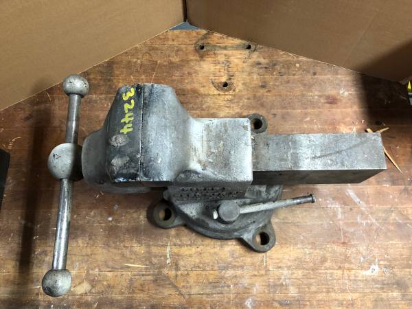 Reed 205R 5” Swivel Vise